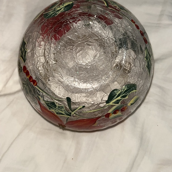 Used great condition Macy’s Holiday Spirit 5” Poinsettia Votive crackle Glass - Picture 8 of 9